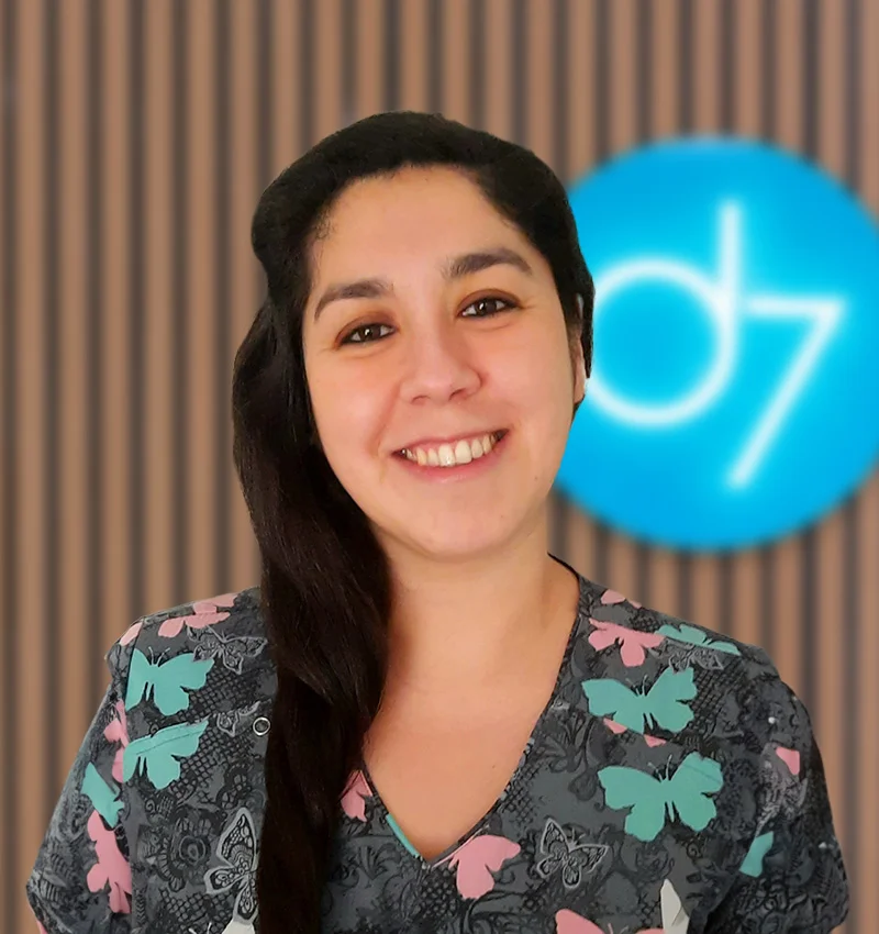 Dra. Pía Fuenzalida Díaz, periodoncia